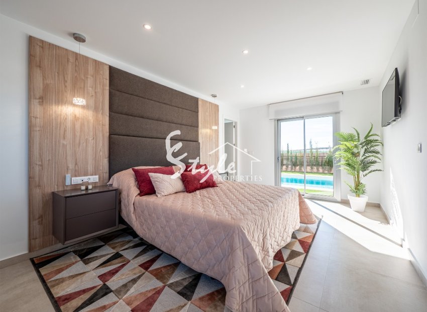 Se venden villas nuevas en Algorfa, Alicante, Costa Blanca, España. ON1705