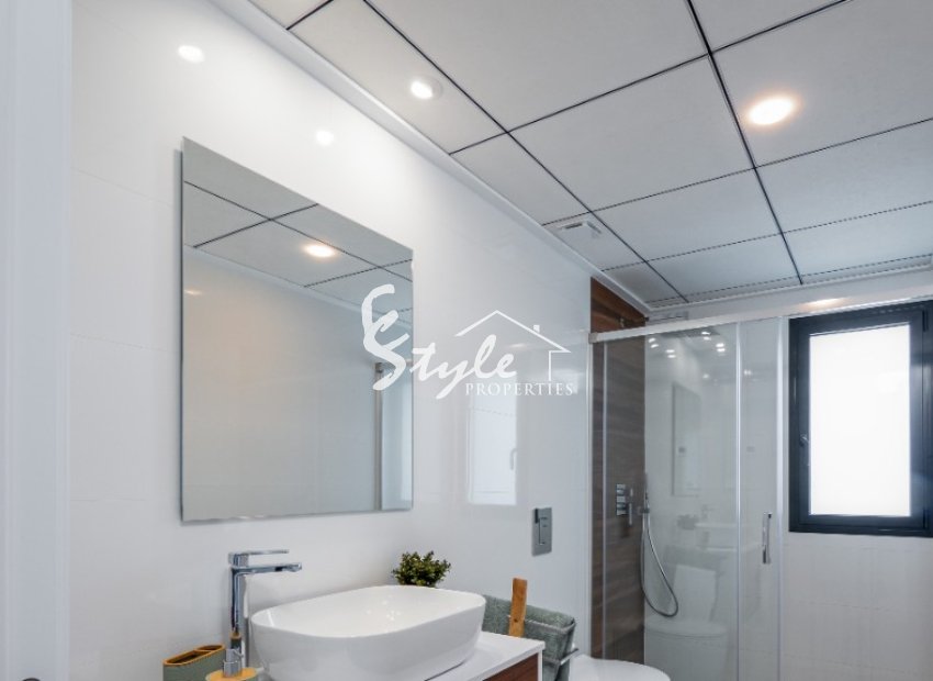 Se venden villas nuevas en Algorfa, Alicante, Costa Blanca, España. ON1706