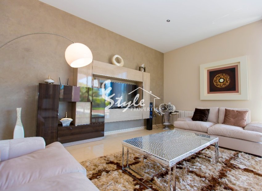 Short Term Rentals - Villa - Cabo Roig