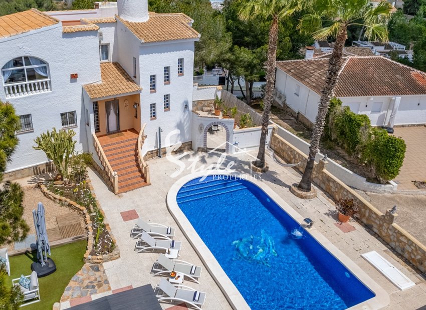 Spacious Detached Villa with Private Pool for Sale in Pinar de Campoverde, Costa Blanca South. ID 1464