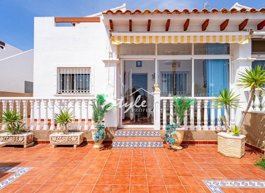 Stunning 3 Bedroom Quad House for Sale in La Ciñuelica, Punta Prima . Costa Blanca, Spain. ID 2737