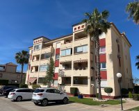 Sunny 2-Bedroom Apartment with Pool Views in Residencial Jumilla II, Playa Flamenca. ID2997