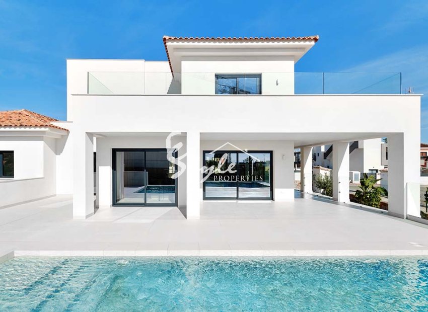 Superb Key Ready villa with 4 bedrooms for sale in Los Montesinos, Costa Blanca South, Spain