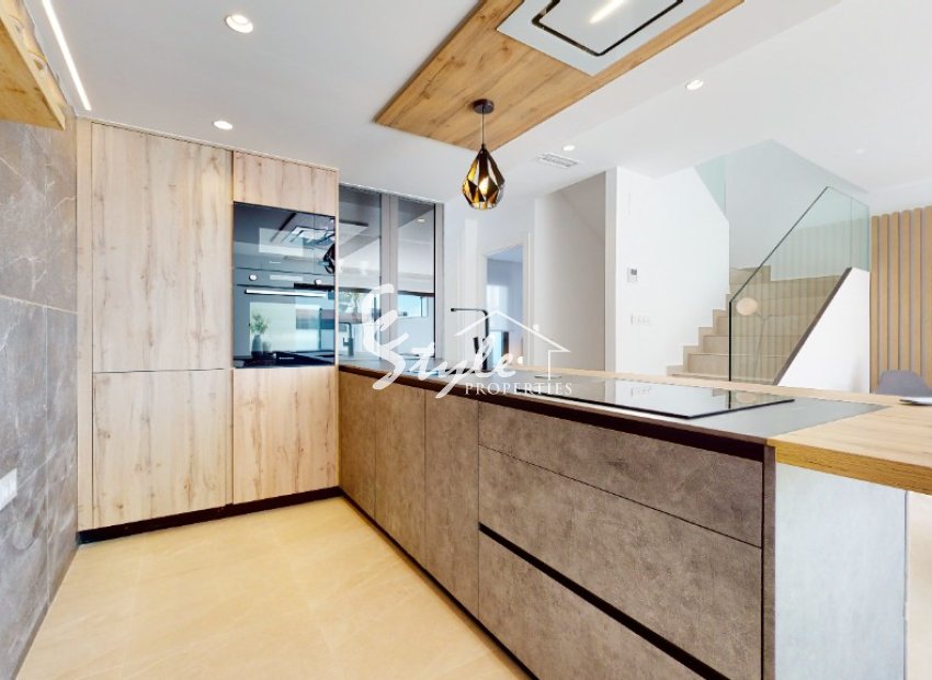 Таунхаусы на продажу в Альгорфе, Коста Бланка, Испания. ON1567