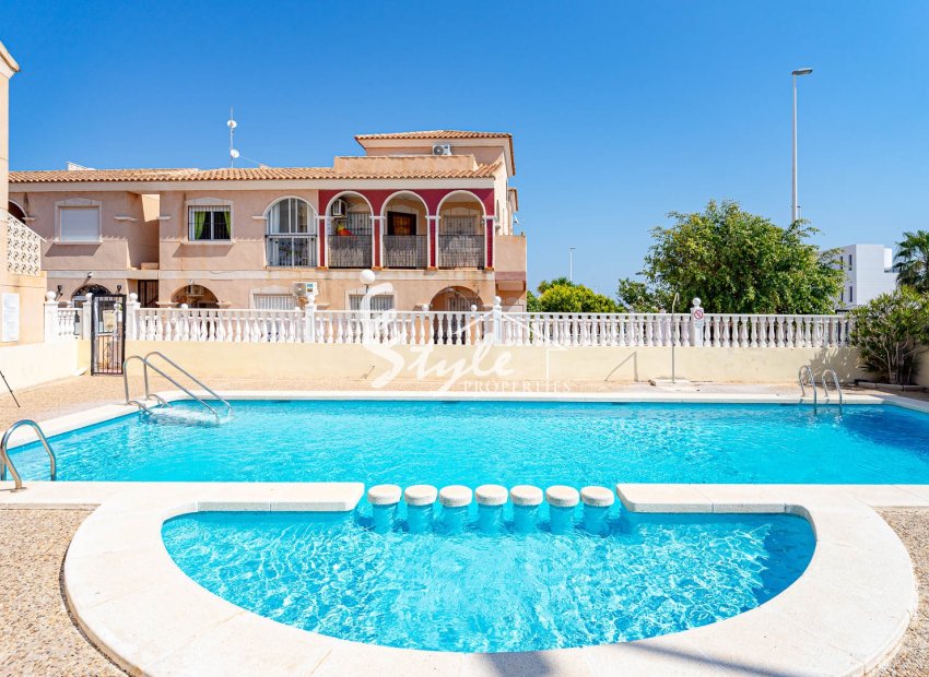 Top-floor apartment with private solarium  in Res. Sal y Mar V,  La Zenia, Orihuela Costa, Costa Blanca, Spain. ID2920