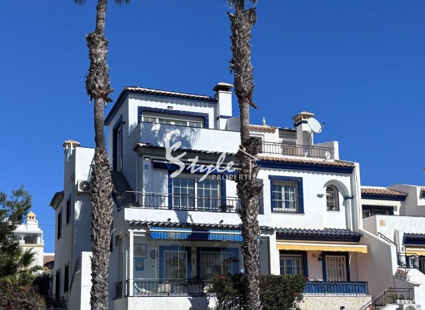 Top Floor Apartment with Private Solarium, Sea Views & Pool in Spain. ID 2785