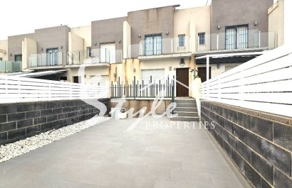 Townhouse - Resale - Torrevieja - 6300