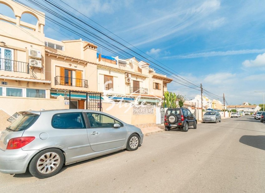 Townhouse with Private Solarium in El Chaparral, Torrevieja – Costa Blanca.ID2319
