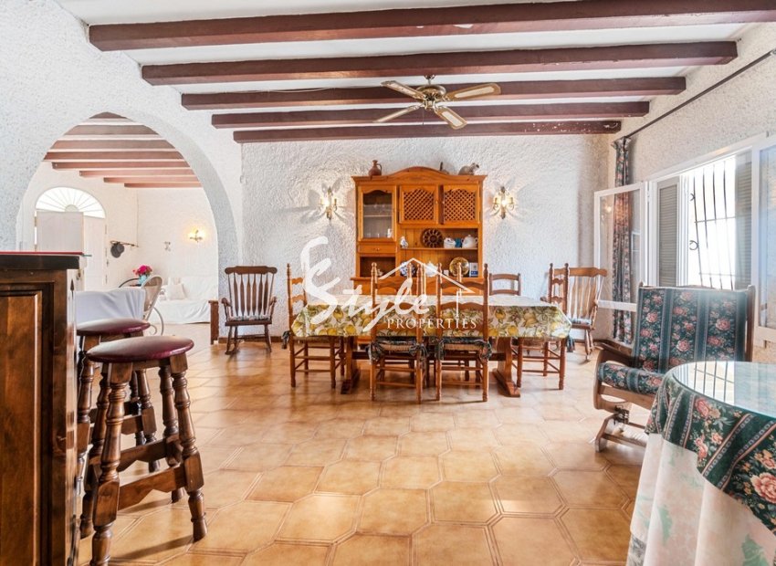 Уникальная недвижимость на первой линии в продаже в Пунта Приме, Коста Бланка, Испания ID 3747