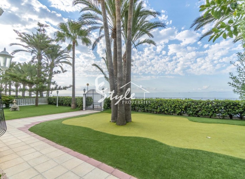 Unique First Line Property for sale in Punta Prima, Costa Blanca South, Spain ID 3747
