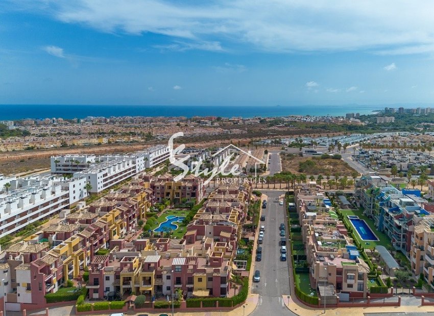 В продаже дуплекс в Ломас де Кабо Роиг, Коста Бланка, Испания. ID3637
