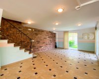 В продаже эксклюзивная вилла класса люкс с большим участком в Вилламартин, Коста Бланка, Испания. ID3484