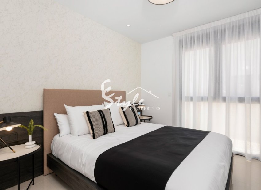  В продаже новая вилла в элитном районе Сьюдад Кесада, Коста Бланка, Испания ON1414