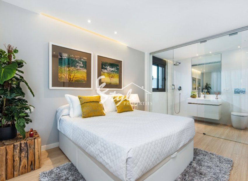  В продаже новая вилла в элитном районе Сьюдад Кесада, Коста Бланка, Испания ON1700