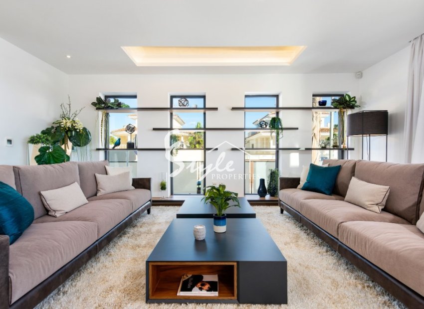  В продаже новая вилла в элитном районе Сьюдад Кесада, Коста Бланка, Испания ON1701