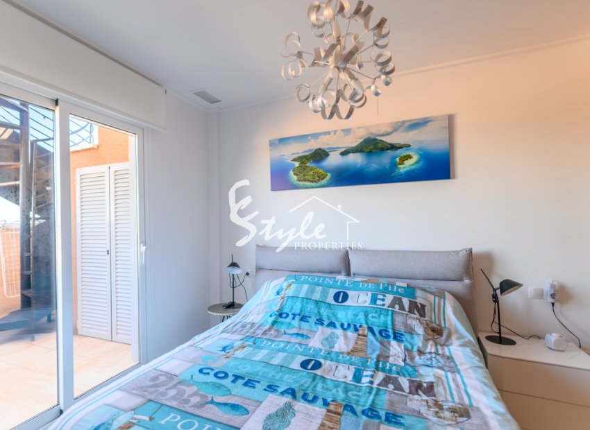 В продаже пентхаус в Vista Azul с видом на море Пунта Прима, Коста Бланка. ID1308
