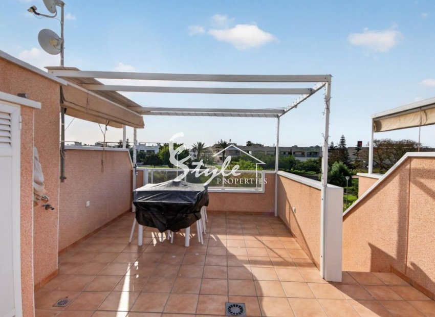 В продаже таунхаус 3 спальни в Виста Азуль XXII, Пунта Прима, Коста Бланка. ID2218