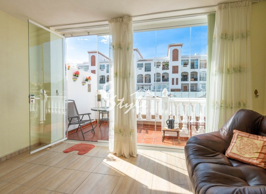 В продаже уютная квартира первый этаж в La Ciñuelica R-9, Пунта Прима, Коста Бланка. ID1301