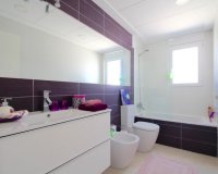 Vendemos una villa con piscina privada cerca del mar en Mil Palmeras, Pilar de la Horadada, con vistas 