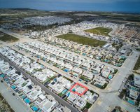 Villa construida en 2024 con piscina privada y solárium en venta en Vistabella Golf, Orihuela Costa, Costa Blanca. ID2993