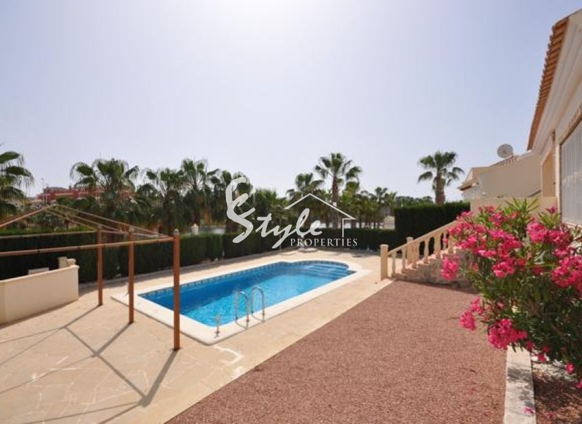 Villa de lujo con piscina en Las Ramblas, Costa Blanca