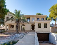 Villa de obra nueva en venta en Punta Prima, Costa Blanca, España. ON1460