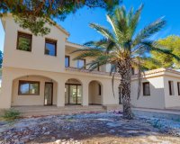 Villa de obra nueva en venta en Punta Prima, Costa Blanca, España. ON1460