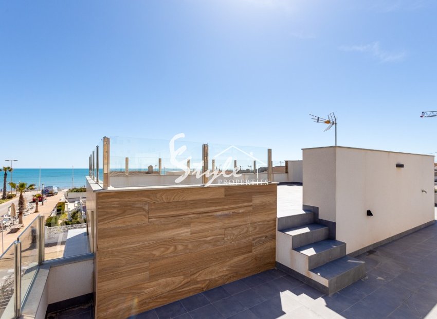 Villa de obra nueva en venta en Torrevieja, Costa Blanca, España. ON1455