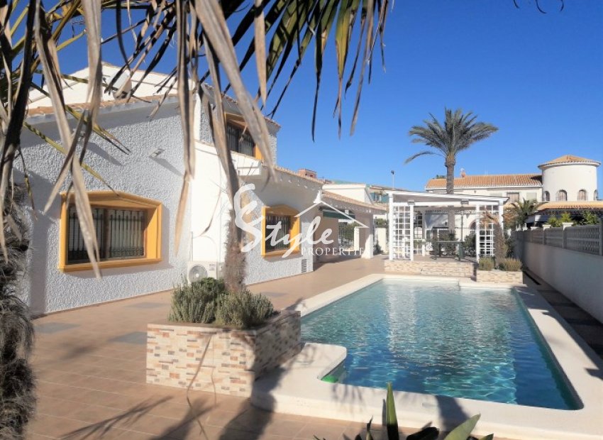 Villa en alquiler cerca al mar, la Zenia, Orihuela Costa 