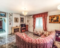 Villa en alquiler con piscina cerca al mar ,en la Zenia, Orihuela Costa