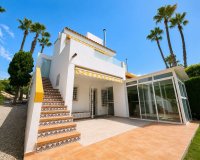 Villa en Primera Línea de Golf en Venta en Villamartín – 3 Dormitorios, 3 Baños y Vistas al Campo de Golf. ID 1460