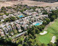 Villa en Primera Línea de Golf en Venta en Villamartín – 3 Dormitorios, 3 Baños y Vistas al Campo de Golf. ID 1460