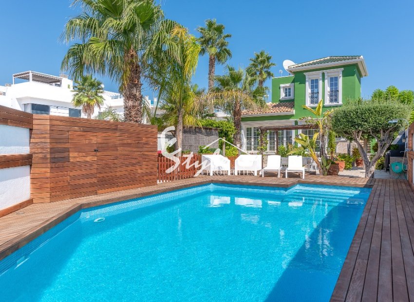 Villa en venta en Ciudad Quesada, Guardamar del Segura, Cost Blanca, Spain