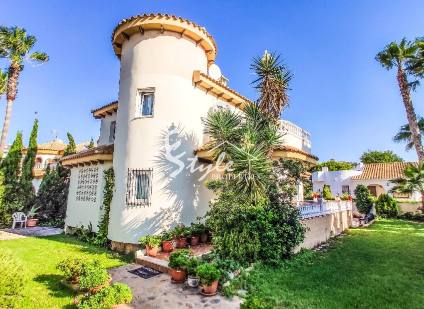 Villa for rent close to sea in la Zenia, Orihuela Costa, Costa Blanca, Spain