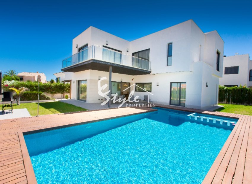  Villa for rent in Santiago de la Ribera, Murcia, Spain