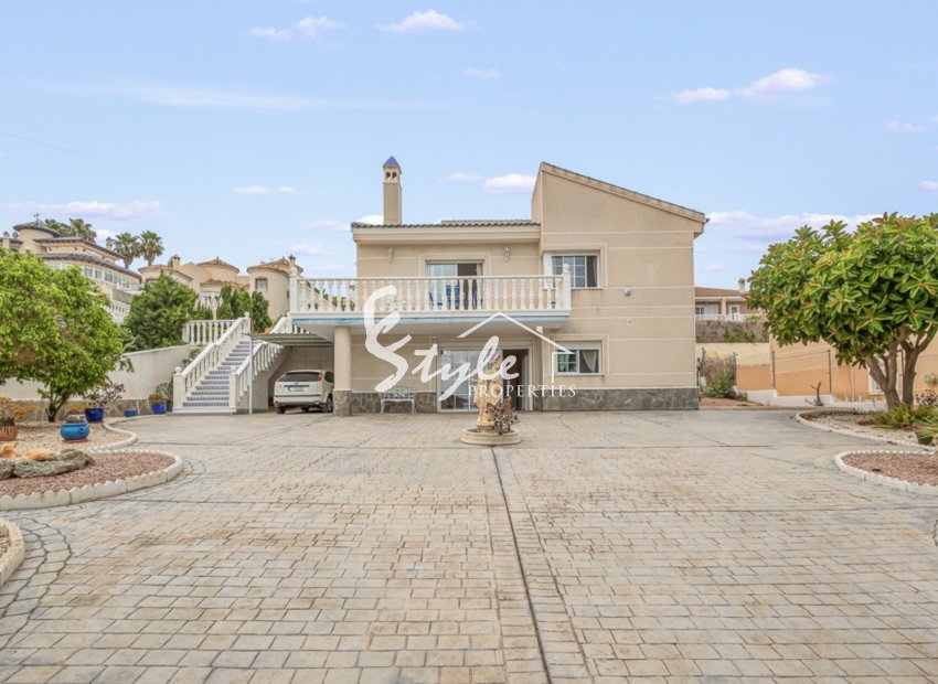 Villa independiente en venta en Lomas de La Juliana, Algorfa, Costa Blanca. ID1307