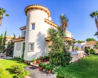 Вилла на аренду с бассейном у моря в Ла Зении, La Zenia, Коста Бланка, Испания