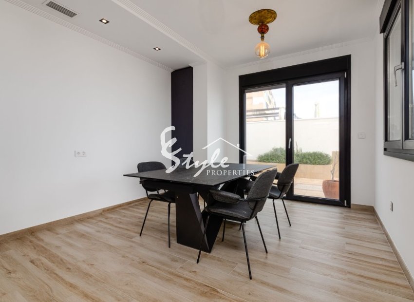 Вилла на первой линии моря в Ла Мате (Торревьеха) Испания. ID1826