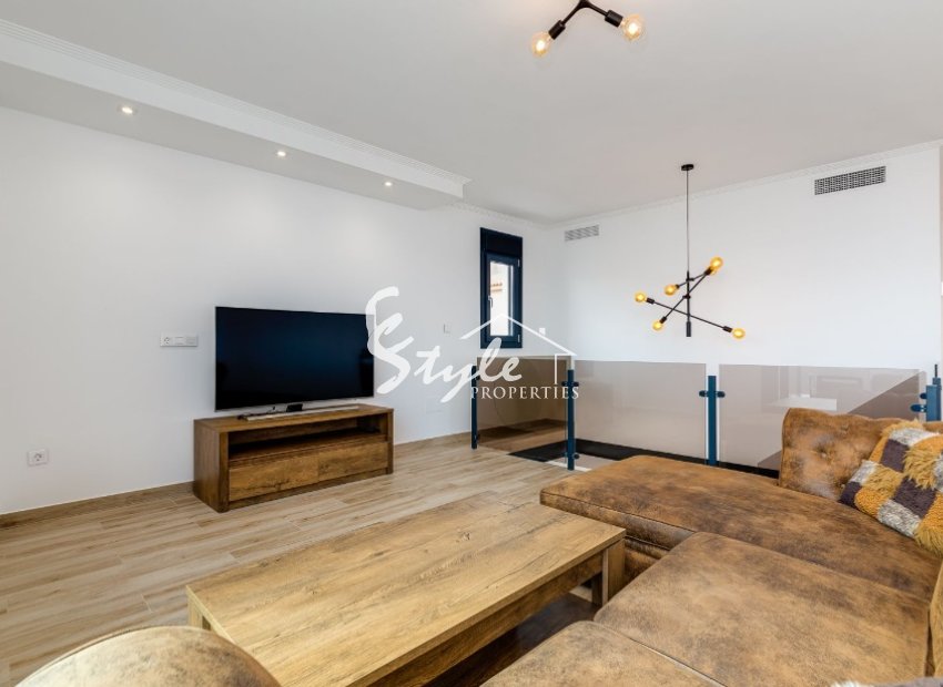 Вилла на первой линии моря в Ла Мате (Торревьеха) Испания. ID1826