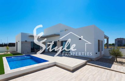 Villa - Nuevo - Daya Vieja - NB-78967