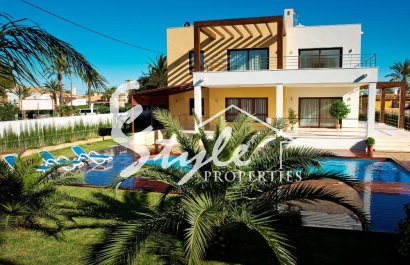 Villa - Resale - Cabo Roig - 816
