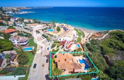 Villa - Resale - Campoamor - D2733