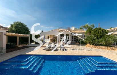 Villa - Resale - Campoamor - Lomas de Don Juan