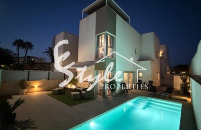 Villa - Resale - Santiago de Ribeira - Zona de la playa