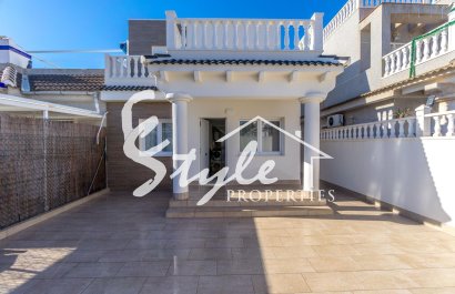 Villa - Resale - Torrevieja - JQ-21597