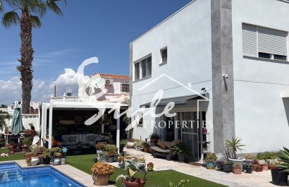 Villa - Resale - Torrevieja - La Siesta - El Salado -  Torreta