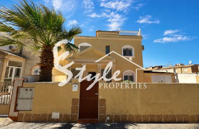 Villa - Resale - Torrevieja - Nueva Torrevieja - Aguas Nuevas