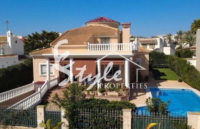 Villa - Resale - Torrevieja - Torrelamata - La Mata