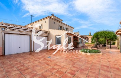 Villa - Resale - Torrevieja - Torrevieja