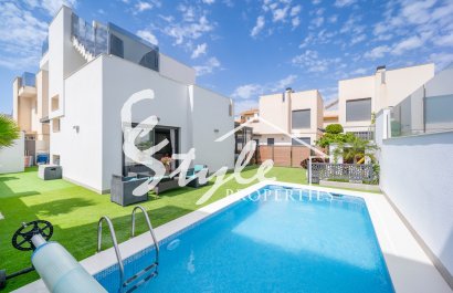 Villa - Resale - Torrevieja - Torrevieja